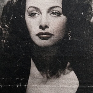 crypt1cwh1sp3r's avatar