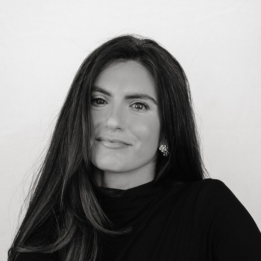 Laysa J.